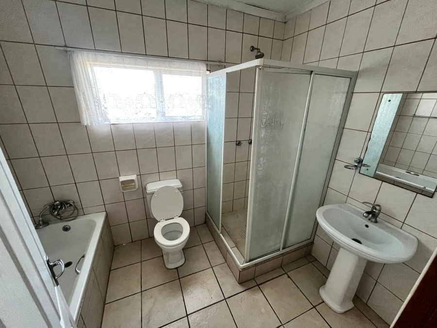 To Let 3 Bedroom Property for Rent in Vincent Eastern Cape